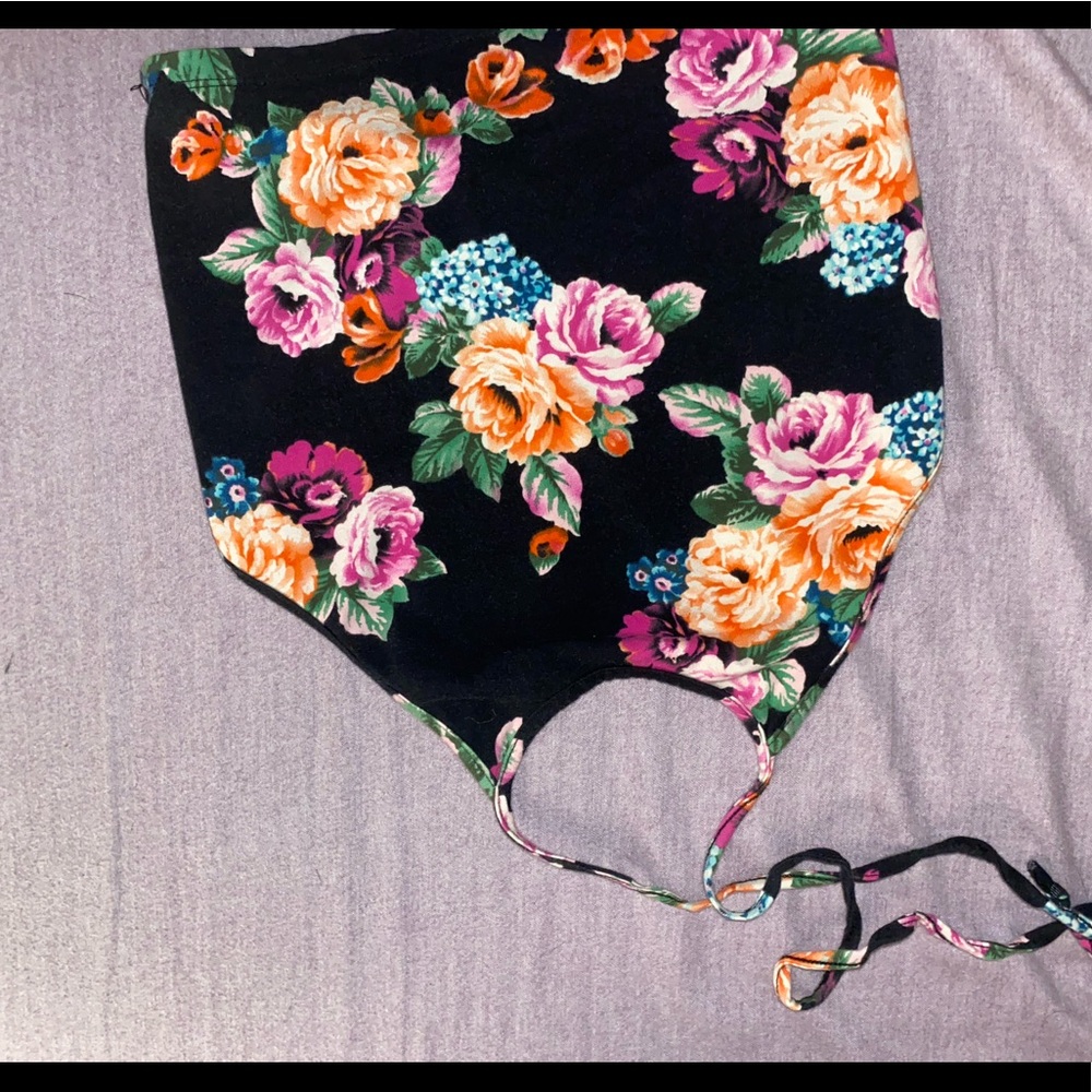 Halter crop top, size medium